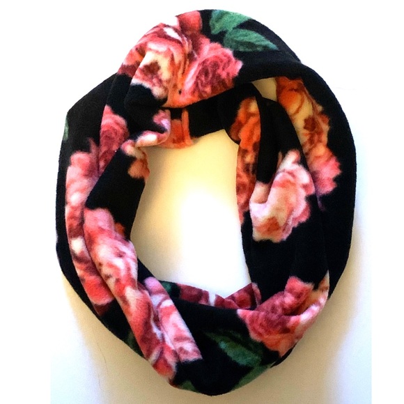 Rose and black soft warm fleece infinity scarf - Picture 1 of 1